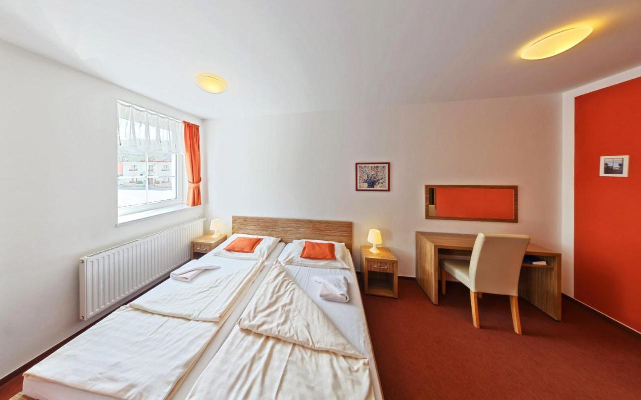 Wellness Hotel Hukvaldy Polopenze A Wellness V Cene Příbor Dış mekan fotoğraf