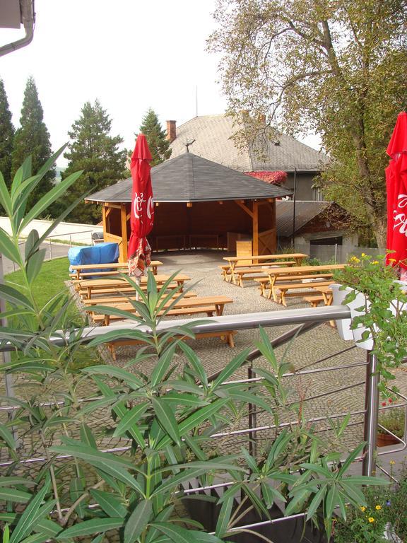 Wellness Hotel Hukvaldy Polopenze A Wellness V Cene Příbor Dış mekan fotoğraf
