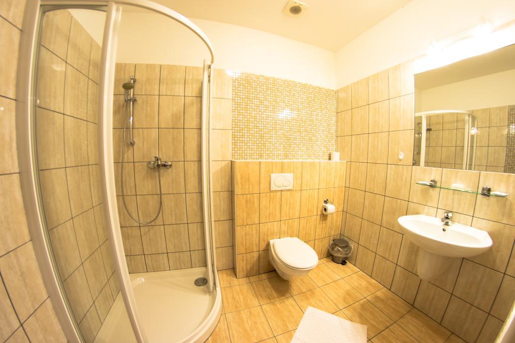 Wellness Hotel Hukvaldy Polopenze A Wellness V Cene Příbor Dış mekan fotoğraf