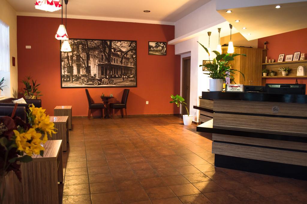 Wellness Hotel Hukvaldy Polopenze A Wellness V Cene Příbor Dış mekan fotoğraf